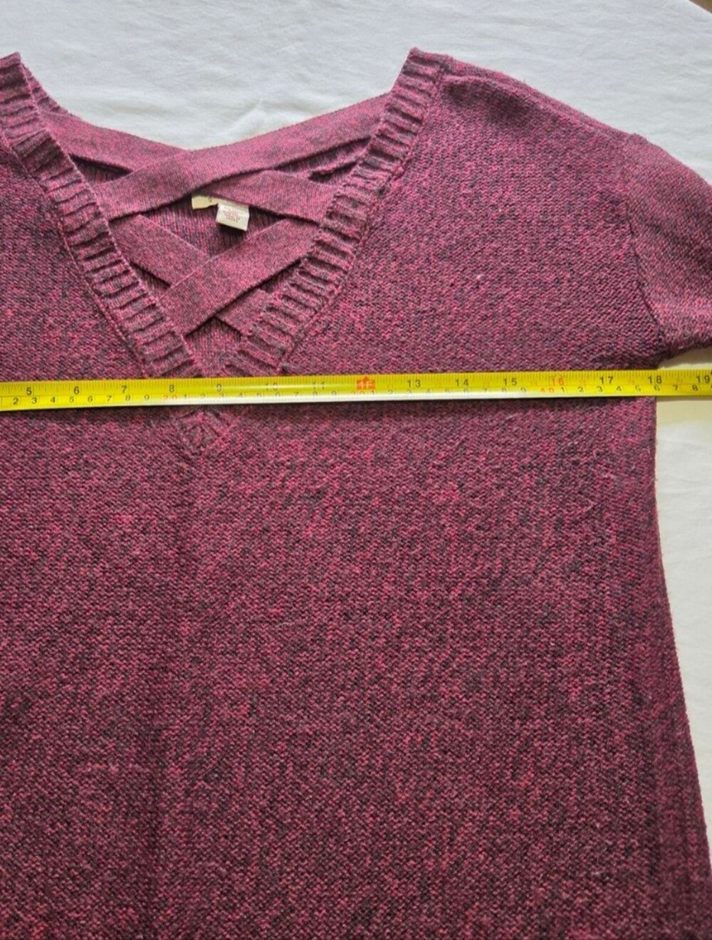 Women’s Burgundy Knit V-Neck Sweater - Picture 7 of 7